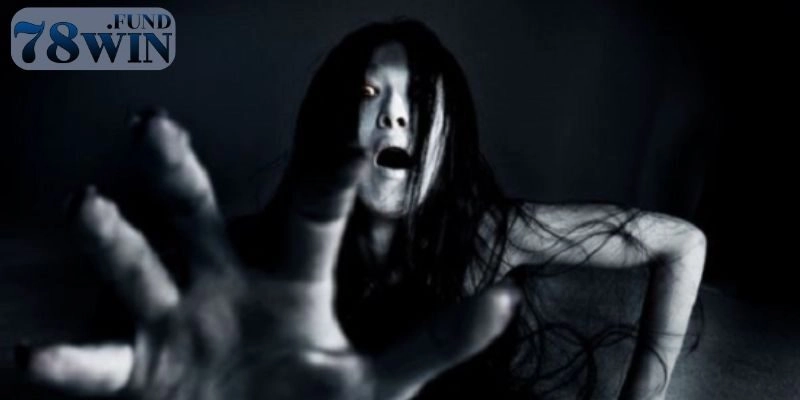 Mộng mị gặp ma nữ đang đuổi theo mình
